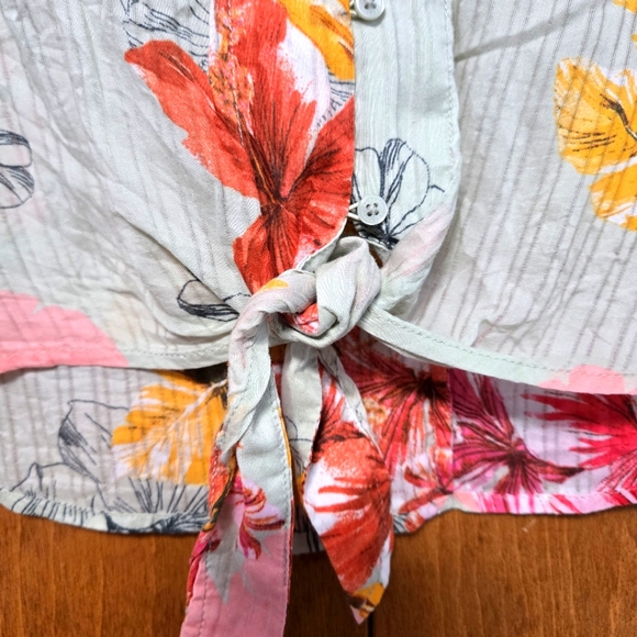 Express Hawaiian Tie Blouse - Picture 5 of 6